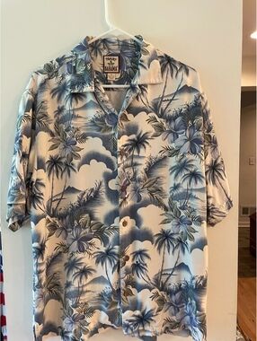 Tommy Bahama Men's Medium Silk Hawaiian Shirt Blue Floral Palm Trees